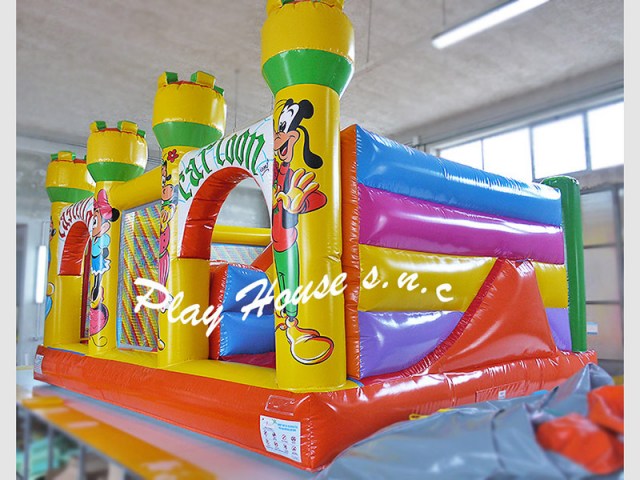 castello-gonfiabile-gioco-gonfiabile-(4)