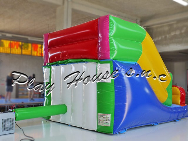 scivolo-gonfiabile-bambini-parco-giochi-(4)